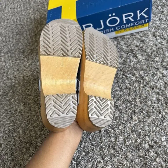 Bjork Swedish Comfort 38 US 7 Wooden Slip On Clogs Solid Gray Leather New