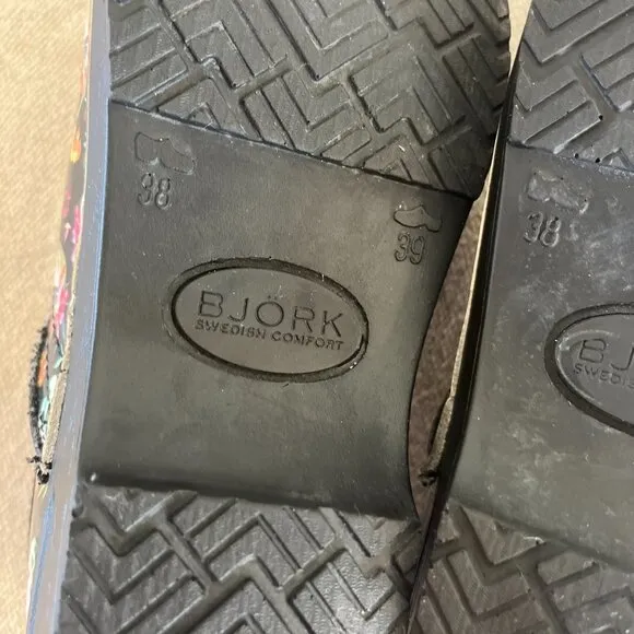 Bjork Swedish Moa Skull Leather Medical Professional Mules/Clogs 7-7.5