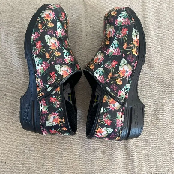 Bjork Swedish Moa Skull Leather Medical Professional Mules/Clogs 7-7.5