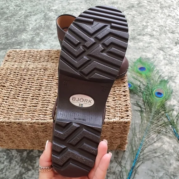 Björk Swedish Comfort Brown Leather Clogs