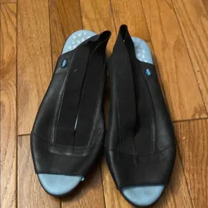 Black and Blue Slip-On Mules with Breathable Mesh