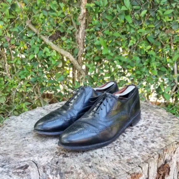 Black Bostonian Wingtip Dress Shoes/ Vintage