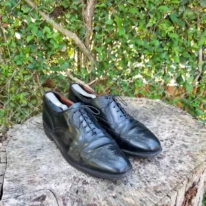 Black Bostonian Wingtip Dress Shoes/ Vintage