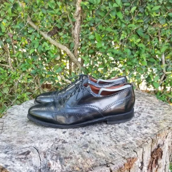 Black Bostonian Wingtip Dress Shoes/ Vintage