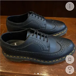 Black vegan leather brogue wingtip Oxford shoes size 9 #oxfords #leather #Docs