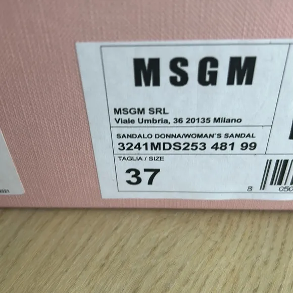 BNIB NEVER WORN BLACK MSGM Leather mules
