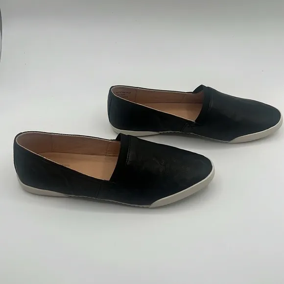 BNWT - FRYE MELANIE SLIP ON - BLACK LEATHER - 7.5