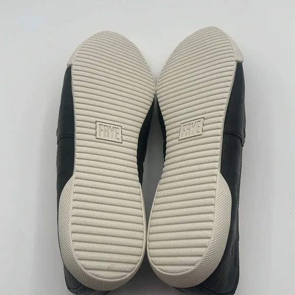 BNWT - FRYE MELANIE SLIP ON - BLACK LEATHER - 7.5