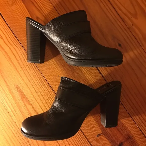 B.O.C. Black Leather Buckle Mule, EUC, 8/