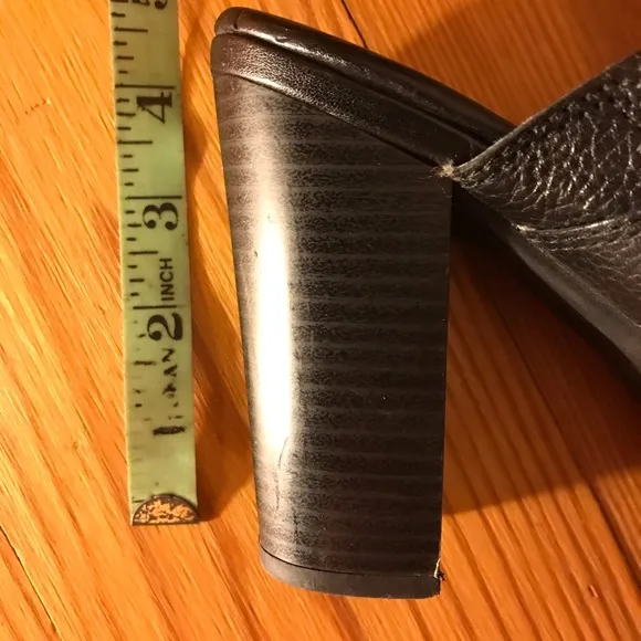 B.O.C. Black Leather Buckle Mule, EUC, 8/