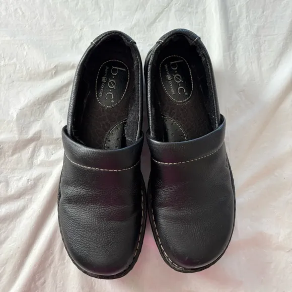 BOC Born Black Tooled Leather Slip-On Clogs Nursing SZ 6 M NWOT