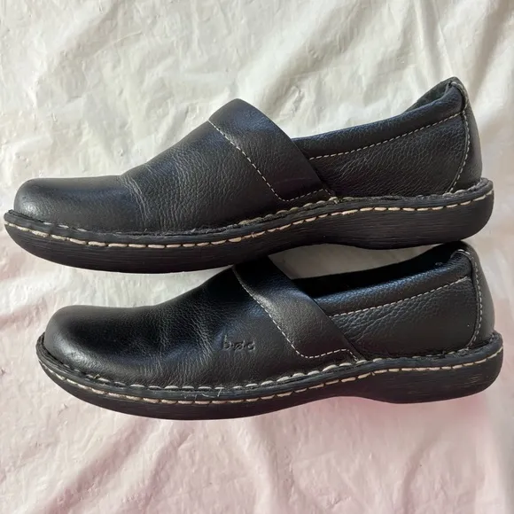 BOC Born Black Tooled Leather Slip-On Clogs Nursing SZ 6 M NWOT