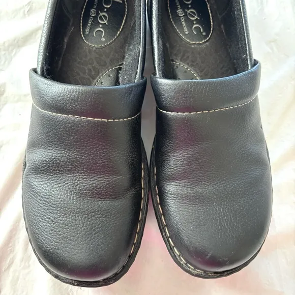 BOC Born Black Tooled Leather Slip-On Clogs Nursing SZ 6 M NWOT