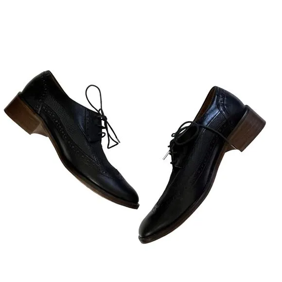 Bocage Carisey Wingtip Oxfords in Marine