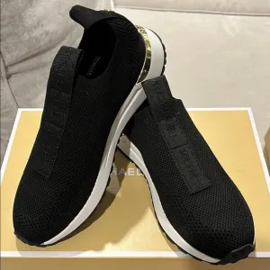Bodie Slip-On Black Sneakers