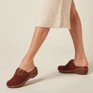 Born Banyan Clogs Suede Buckle Slip On Dark Brick Red Brown Size 6 NEW