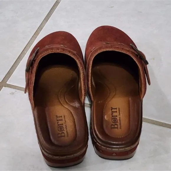 Born Banyan Dark Brick Distressed red suede leather clogs size 8 new!!!