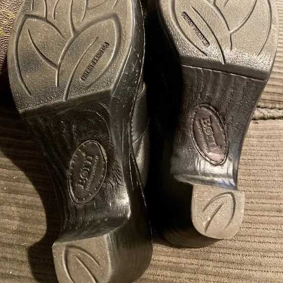 Born Black Buckle Clogs Size 6