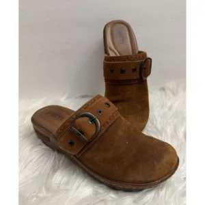 Born Size 8 Banyan Brown Leather Slip‎ On Clogs Comfort Shoe Buckle Distressed