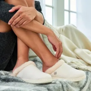Born Zoe Clogs Shearling Wool Slip On Winter White Size 7 NEW