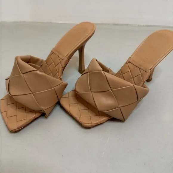 Bottega-Inspired Padded Mules | Light Beige | Size 6 | Chic Minimalist Heel