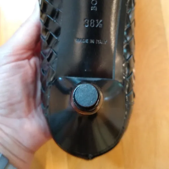 Bottega Veneta Intrecciato Black Patent Leather Weave Buckle Pumps Euro …