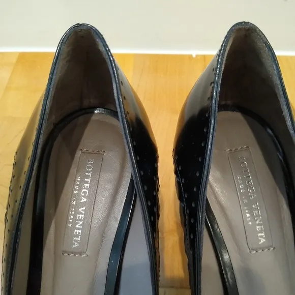 Bottega Veneta Intrecciato Black Patent Leather Weave Buckle Pumps Euro …