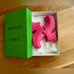 Bottega Veneta Pink Rubber Clogs