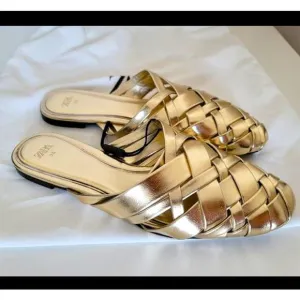 BOTTEGA VENETTA INSPIRED!!! RARE! ZARA Woven Mules NWT