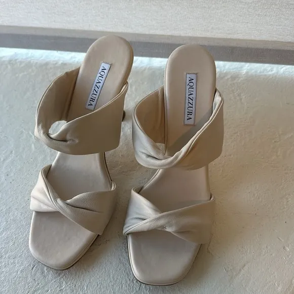 Brand new Aquazzura leather mules