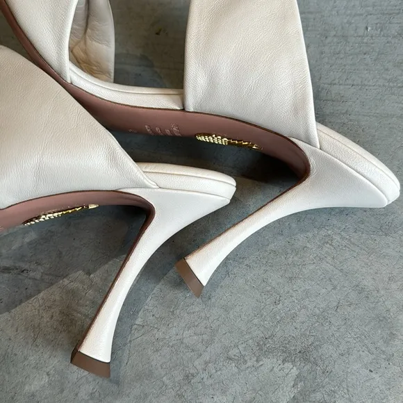 Brand new Aquazzura leather mules