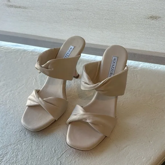 Brand new Aquazzura leather mules