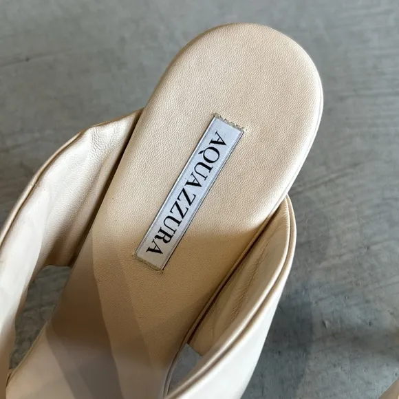 Brand new Aquazzura leather mules