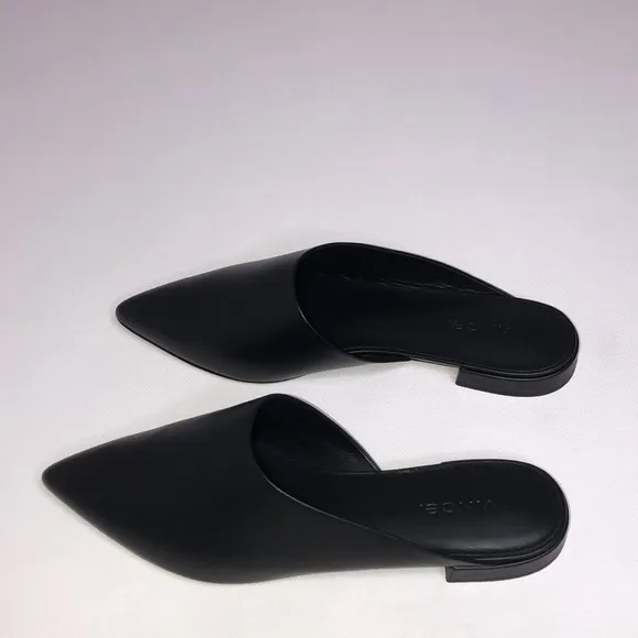 Brand new Vince Danna black flat mules size 7.5