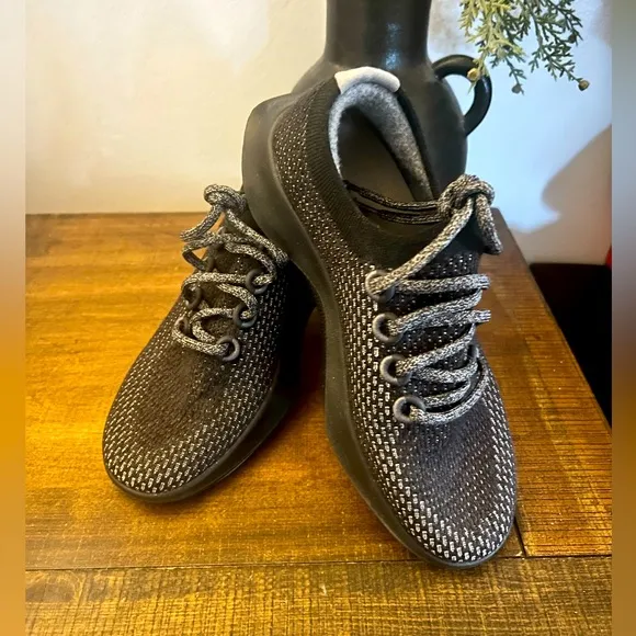 Brand New! Women’s Allbirds (Tree Dasher)