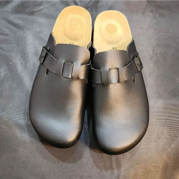 BRAND NEW CUSHIONAIRE LEATHER  CLOGS MULES SLIPPERS SANDALS