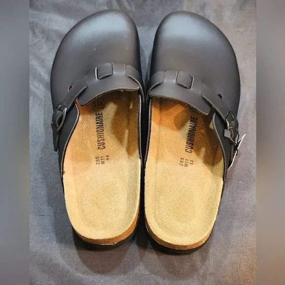 BRAND NEW CUSHIONAIRE LEATHER  CLOGS MULES SLIPPERS SANDALS