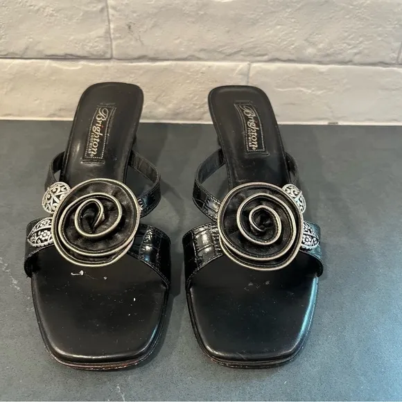 Brighton sz 6.5 Kassie black leather Heels w/ silver metal &amp; rose accents