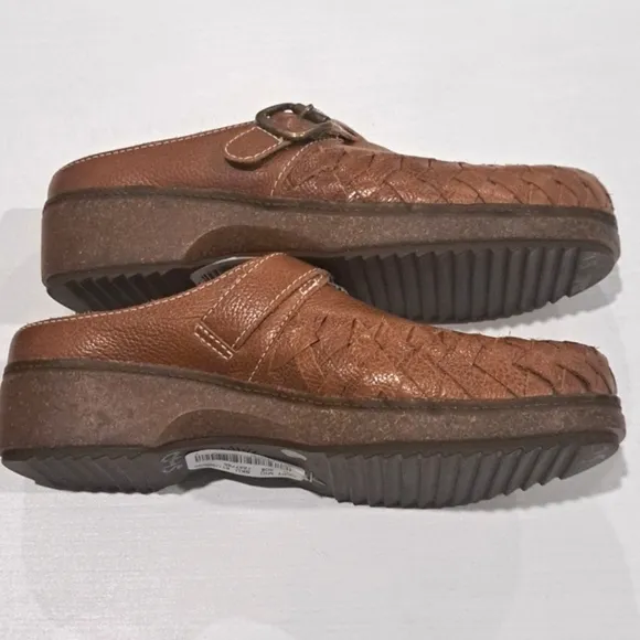 Brioso Jordyn Braided Leather Clogs