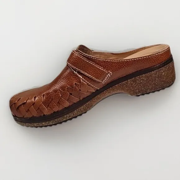 Brioso Jordyn Leather Mules Clogs Buckle Strap Cork Sole Weave WomensSize 9.5 M