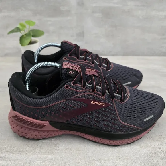 Brooks Adrenaline GTS 21 Running Shoes Coral/Gray Women's Size 7 Black Nocturne