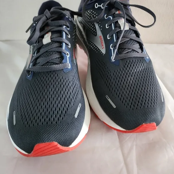 Brooks Adrenaline GTS 22 Mens 13M EU 47.5 Shoes Gray Running Walking Gym UK 12