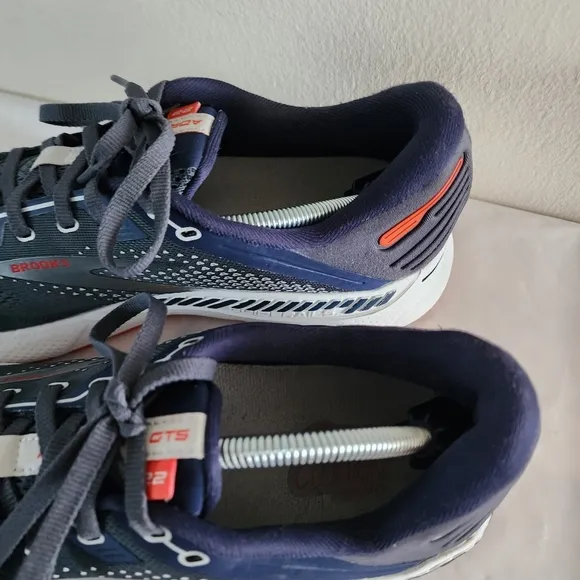 Brooks Adrenaline GTS 22 Mens 13M EU 47.5 Shoes Gray Running Walking Gym UK 12