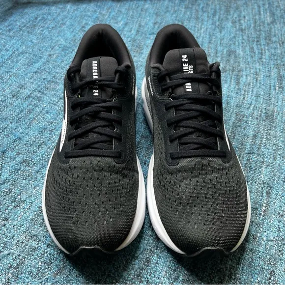 Brooks Adrenaline GTS 24 Running Shoes in Black White