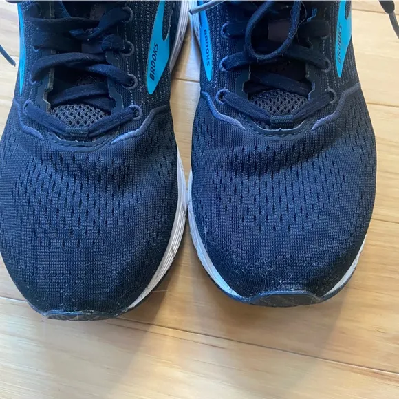Brooks Ariel 20 Sneakers Womens Sz 9.5 B Black Running Shoes