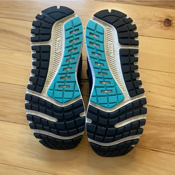Brooks Ariel 20 Sneakers Womens Sz 9.5 B Black Running Shoes