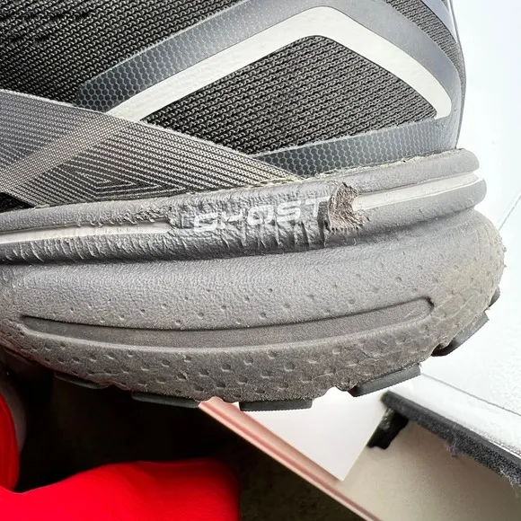 Brooks Ghost 15 Gore-Tex Waterproof Running Shoes Womens 12 Black 1203821B022
