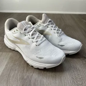 Brooks Ghost 15 Mens 9.5 Womens 11 White Tan Running Shoes Sneakers 1203801B189