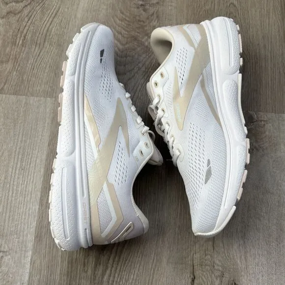 Brooks Ghost 15 Mens 9.5 Womens 11 White Tan Running Shoes Sneakers 1203801B189