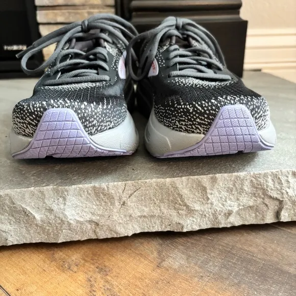 Brooks Ghost Max 2 Running Athletic Shoe Ebony/Sweet Lavender/Alloy Women’s Sz 7